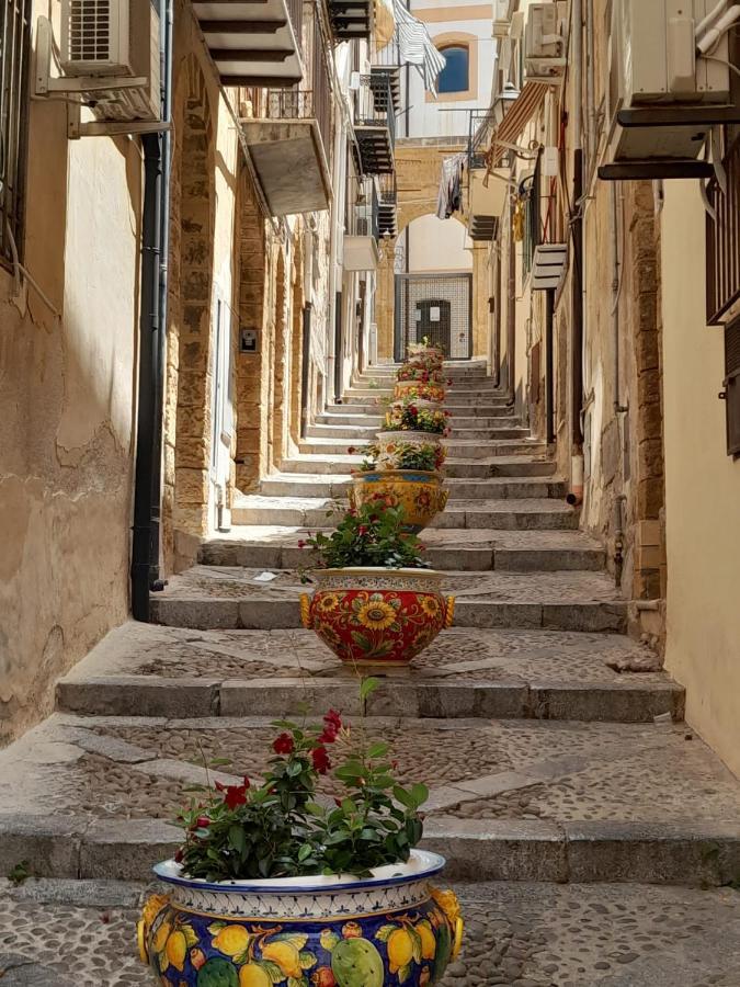Ruggero 98 Apartman Cefalù Kültér fotó